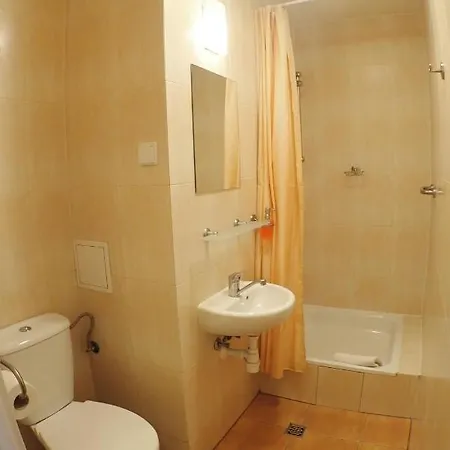 Nawojka Studenckie 2*