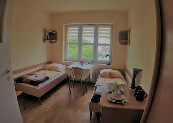 Nawojka Studenckie 2*