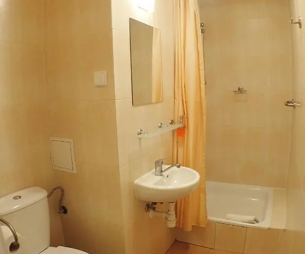 Nawojka Studenckie 2*