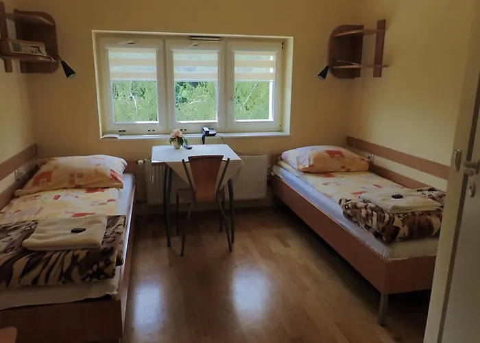 Nawojka Studenckie 2*