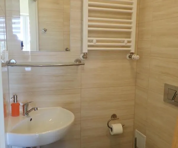 Hotel Nawojka Studenckie 2*