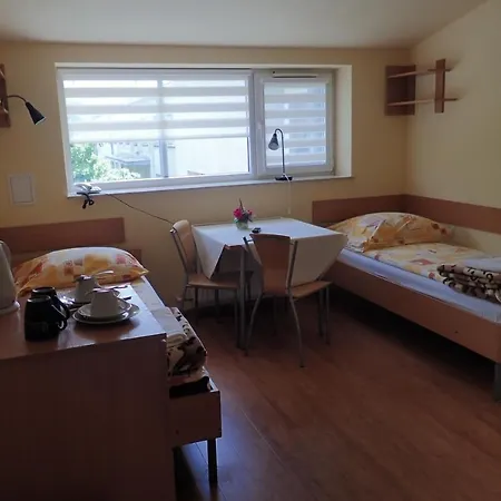 Nawojka Studenckie 2*