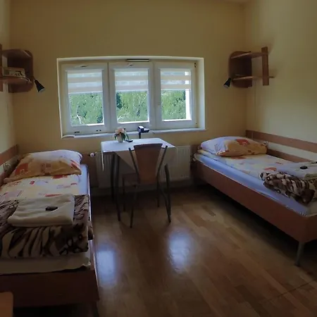 Nawojka Studenckie 2*