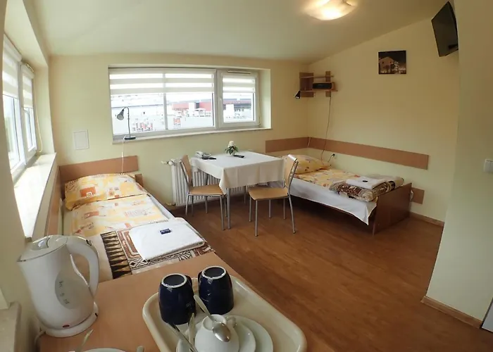 Hotel Nawojka Studenckie 2*